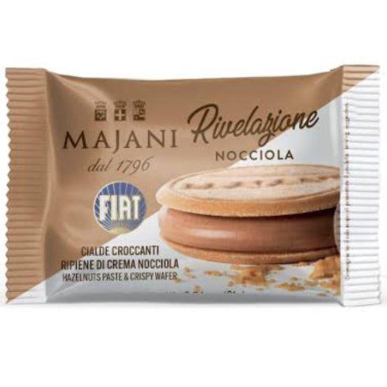 Majani Rivelazione Nocciola cookie package with Fiat logo on a white background
